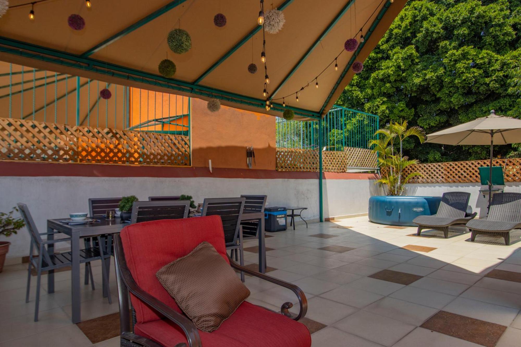 Вилла New! Bamboo Rooftop Куэрнавака Экстерьер фото